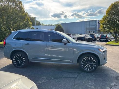Used 2025 Volvo XC90 B5 Plus w/ Protection Package Premier AWD/4WD image 6