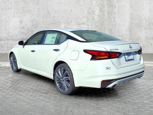 New 2025 Nissan Altima 2.5 SL image 8