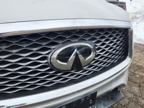 Used 2019 INFINITI QX50 Essential w/ Premium Heat Package image 9