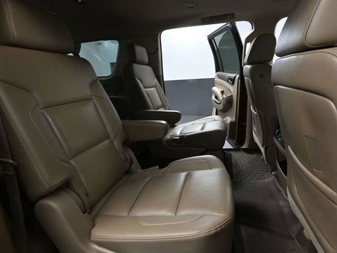 Used 2016 GMC Yukon XL SLT w/ Premium Edition image 51
