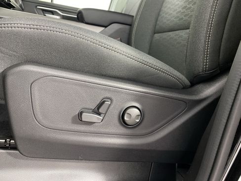 New 2026 RAM 1500 Big Horn AWD/4WD image 16
