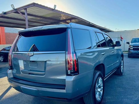 Used 2017 Cadillac Escalade Premium Luxury AWD/4WD image 7