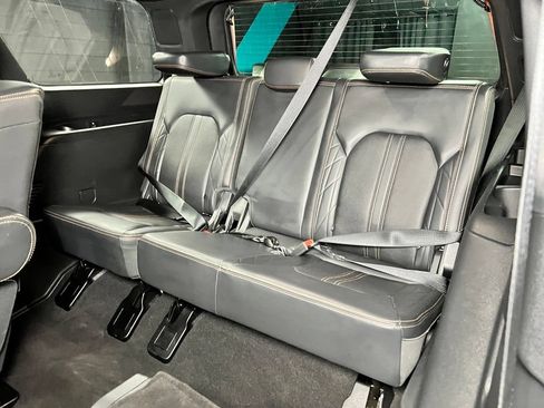 Used 2024 Ford Expedition Platinum AWD/4WD image 21