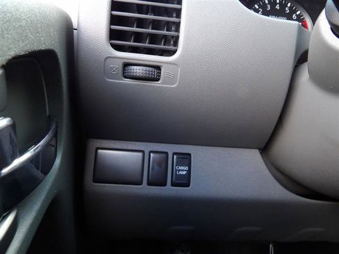 Used 2020 Nissan Frontier S image 21