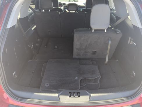 Used 2023 Ford Explorer XLT w/ Equipment Group 202A AWD/4WD image 25