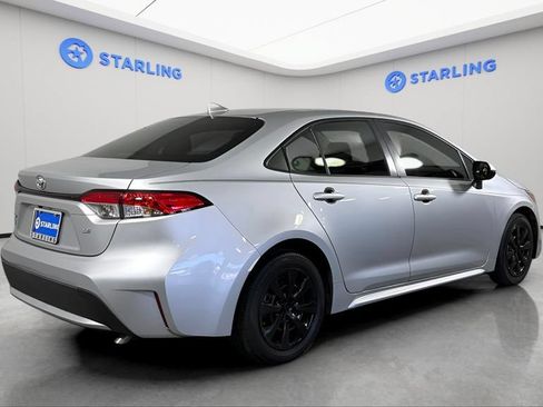 Used 2020 Toyota Corolla LE FWD image 9