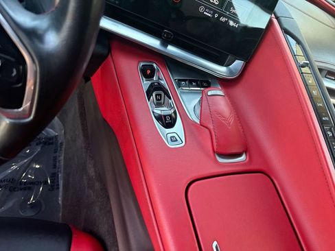 Used 2022 Chevrolet Corvette Stingray Preferred Cpe w/ Z51 Performance Package RWD image 23
