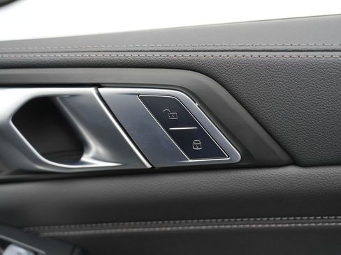 Used 2020 BMW X7 xDrive40i w/ Premium Package image 47