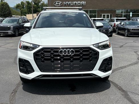 Used 2025 Audi Q5 2.0T Premium AWD/4WD image 2