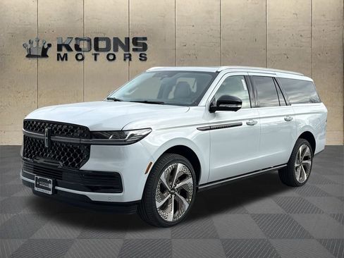 New 2026 Lincoln Navigator L Black Label AWD/4WD image 1