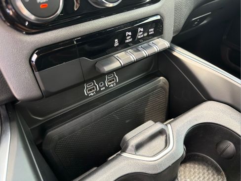Used 2025 RAM 1500 Big Horn RWD image 19