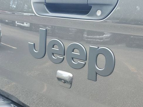 New 2025 Jeep Gladiator Sport image 7