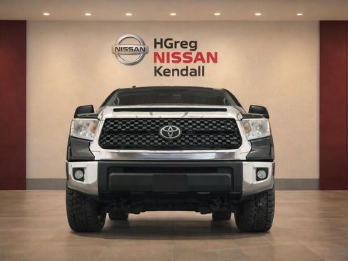 Used 2019 Toyota Tundra SR5 w/ SR5 Upgrade Package image 8