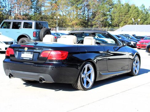 Used 2012 BMW 335i Convertible image 12