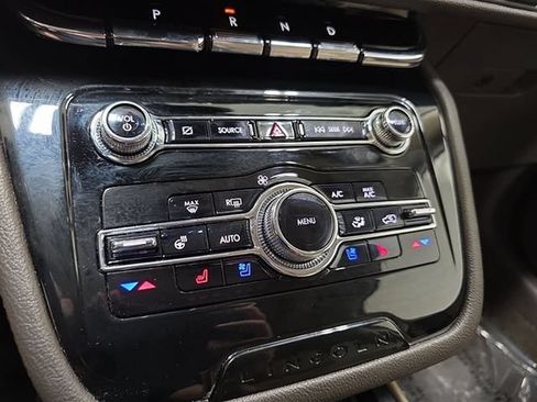Certified 2022 Lincoln Corsair Reserve AWD/4WD image 19