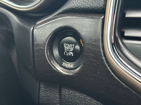 Used 2015 Jeep Grand Cherokee Altitude AWD/4WD image 21