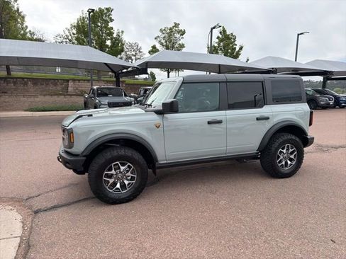 Used 2024 Ford Bronco Badlands AWD/4WD image 4
