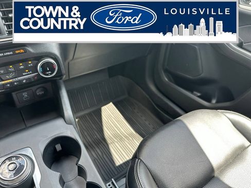 Used 2022 Ford Escape SEL AWD/4WD image 17