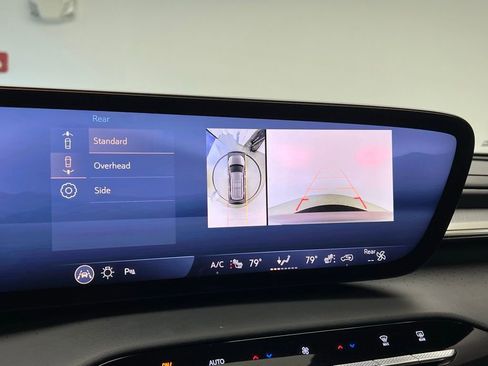 Used 2025 Buick Enclave Avenir w/ Super Cruise Package image 16