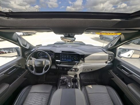 Used 2024 Chevrolet Silverado 1500 ZR2 w/ Technology Package image 33
