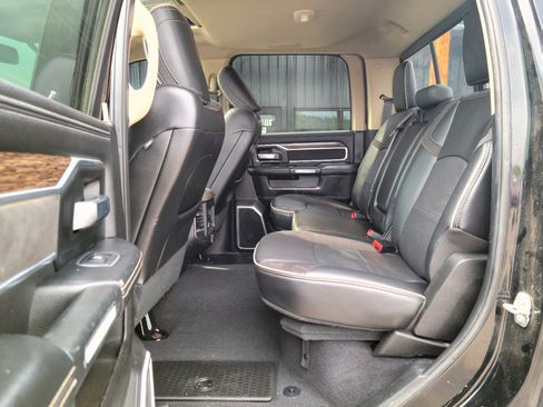 Used 2019 RAM 2500 Laramie image 21