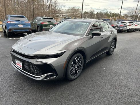 New 2026 Toyota Crown XLE image 2