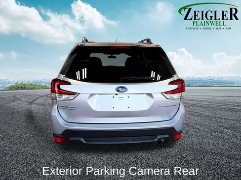Used 2023 Subaru Forester Premium AWD/4WD image 4