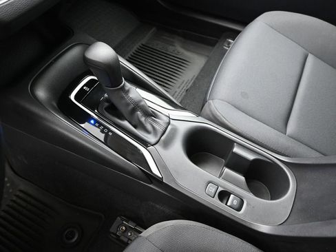 Used 2025 Toyota Corolla LE image 17