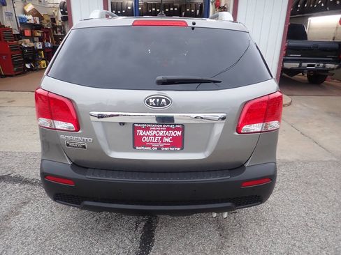 Used 2012 Kia Sorento LX w/ Convenience Pkg FWD image 16