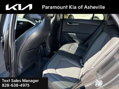 New 2025 Kia Niro SX image 23