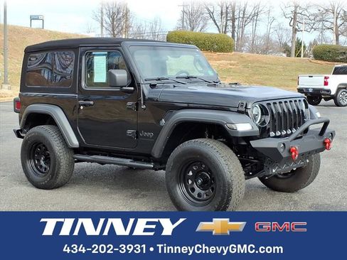 Used 2023 Jeep Wrangler Sport S image 1