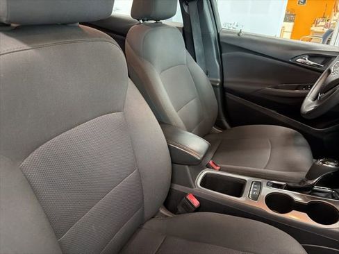 Used 2019 Chevrolet Cruze LT w/ LT True North Edition FWD image 29