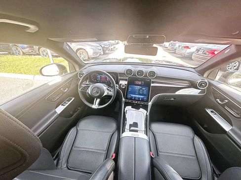 Used 2023 Mercedes-Benz GLC 300 4MATIC image 17