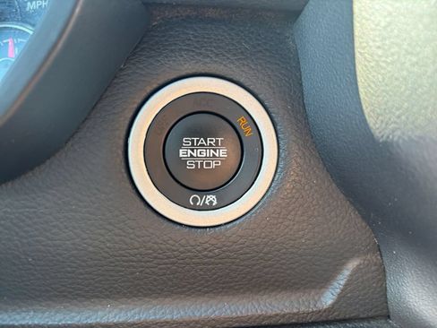 Used 2023 RAM 1500 Laramie AWD/4WD image 19