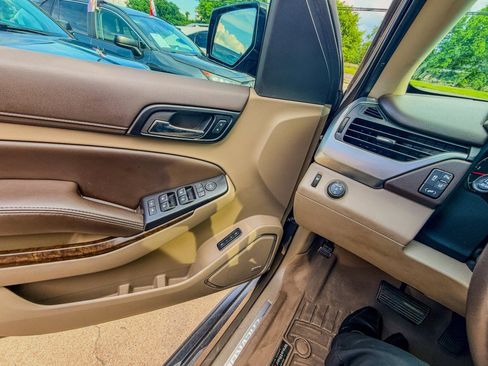 Used 2015 Chevrolet Tahoe LT RWD image 14