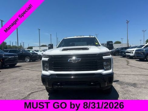 Used 2025 Chevrolet Silverado 2500 Custom w/ Custom Value Package AWD/4WD image 8