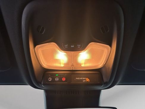 Used 2023 Chevrolet Colorado Z71 image 36