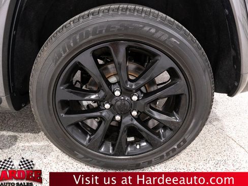 Used 2021 Jeep Grand Cherokee Laredo X AWD/4WD image 10