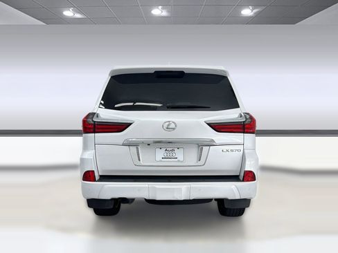 Used 2019 Lexus LX 570 4WD w/ Luxury Package image 10