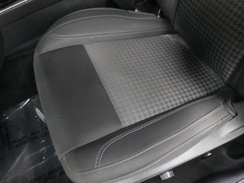 Used 2019 Dodge Challenger SXT RWD image 11