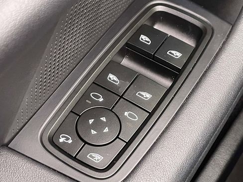 Certified 2025 Porsche Taycan 4S AWD/4WD image 38