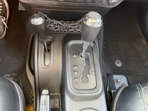 Used 2015 Jeep Wrangler Unlimited Rubicon w/ Dual Top Group AWD/4WD image 24