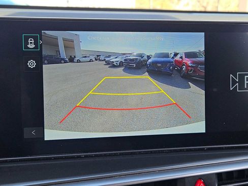 Certified 2025 Kia Sorento LX image 20