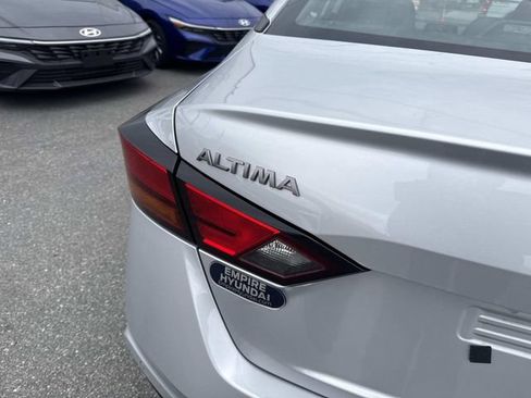 Used 2024 Nissan Altima 2.5 SV image 7