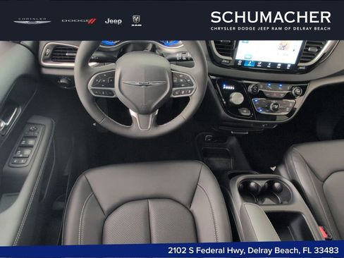New 2026 Chrysler Voyager LX FWD image 8