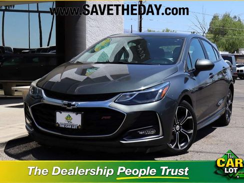 Used 2019 Chevrolet Cruze LT w/ Convenience Package FWD image 1