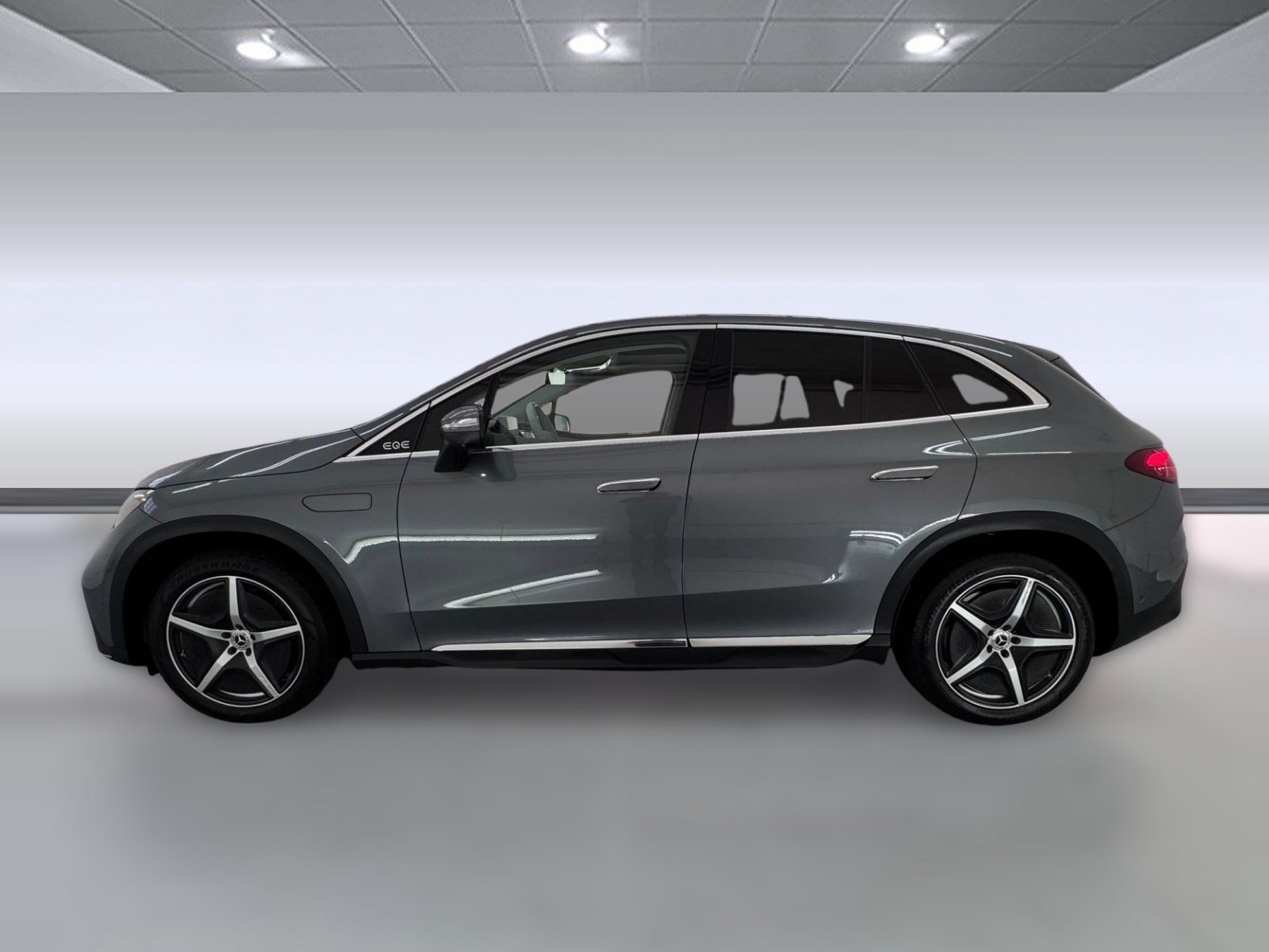 Used 2023 Mercedes-Benz EQE 350+ SUV image 2