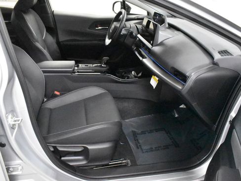Used 2024 Toyota Prius XLE image 14