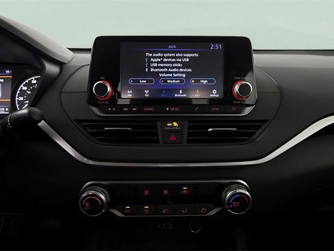 Certified 2024 Nissan Altima 2.5 S image 22