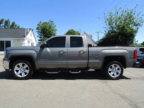 Used 2017 GMC Sierra 1500 SLE w/ SLE Value Package AWD/4WD image 4